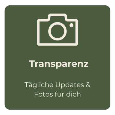 Symbol einer Kamera mit dem Text „Transparenz, tägliche Updates & Fotos für dich“.